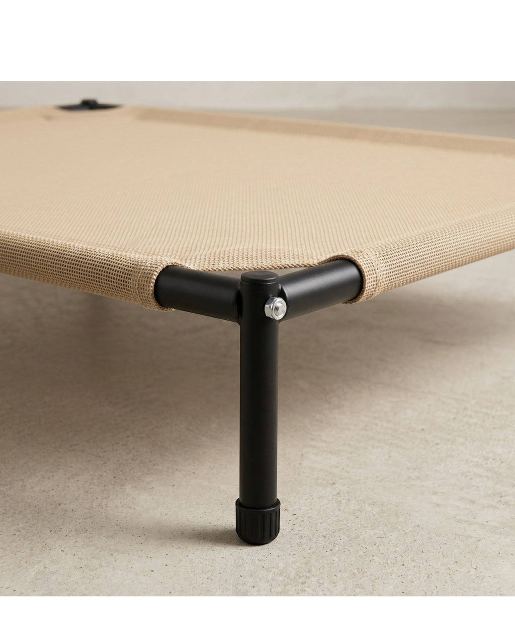 Rostl Large Elevated Mesh Dog Bed 120 x 85 cm Sand - Detail view